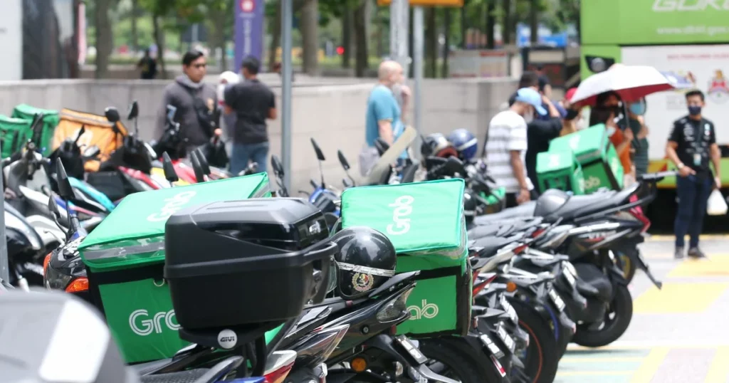 p-hailing motorcycle parking