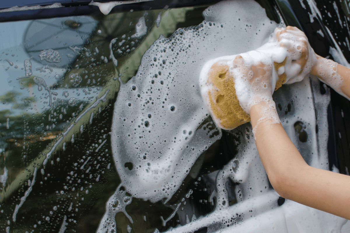 Automatic Car Wash Vs Hand Wash: Which Is Ideal For You?